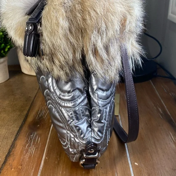 Coach XL Hampton Ski Coyote Fur Quilted Hobo Bag - Picture 12 of 16